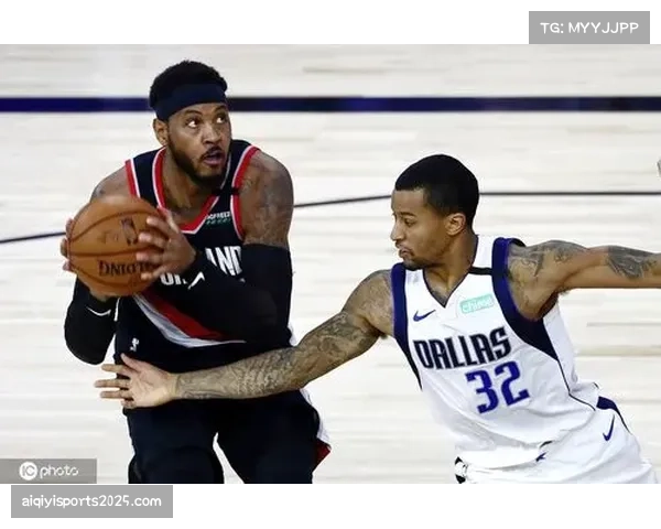 特写瞬间：一次成功的后场抢断，在8秒内经过4人传递形成进球